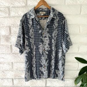 Tommy Bahama Blue and White Silk Casual Button Down Shirt